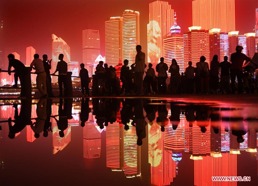 CHINA-QINGDAO-NATIONAL DAY-LIGHT SHOW (CN)