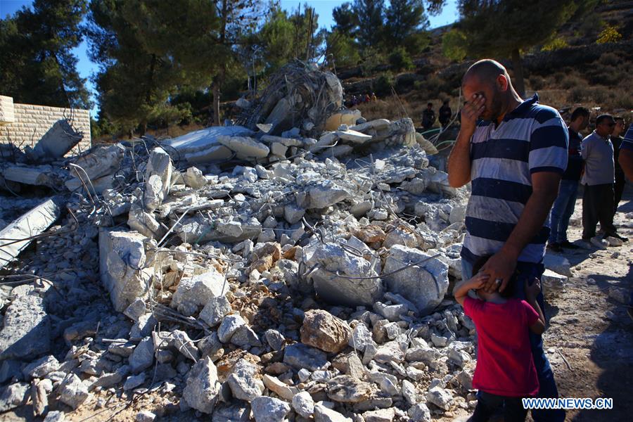 MIDEAST-HEBRON-DEMOLISHED HOUSE