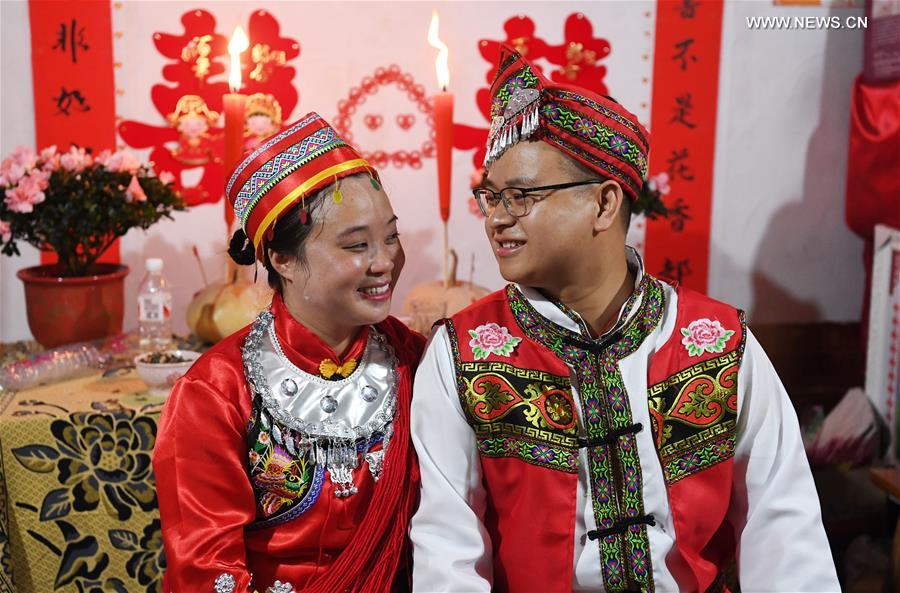 CHINA-GUIZHOU-TONGREN-POVERTY ALLEVIATION-LOVERS-WEDDING (CN) 