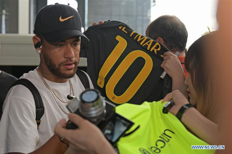 (SP)SINGAPORE-SOCCER-TEAM BRAZIL