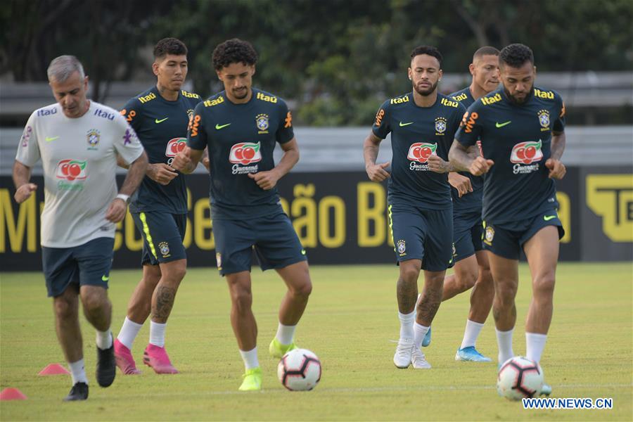 (SP)SINGAPORE-SOCCER-FRANDLY MATCH-TRAINING