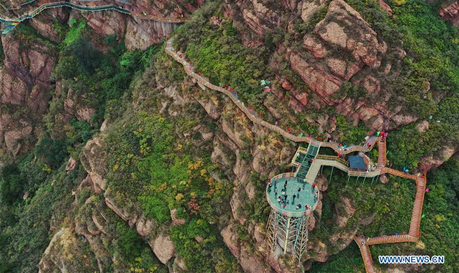 XINHUA PHOTOS OF THE DAY