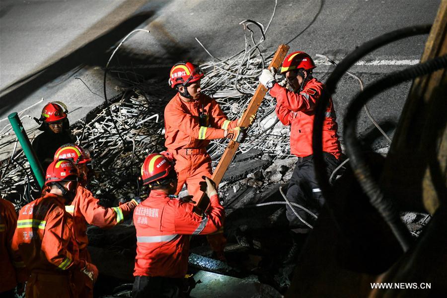 (SPOT NEWS)CHINA-JIANGSU-WUXI-OVERPASS-COLLAPSE(CN)