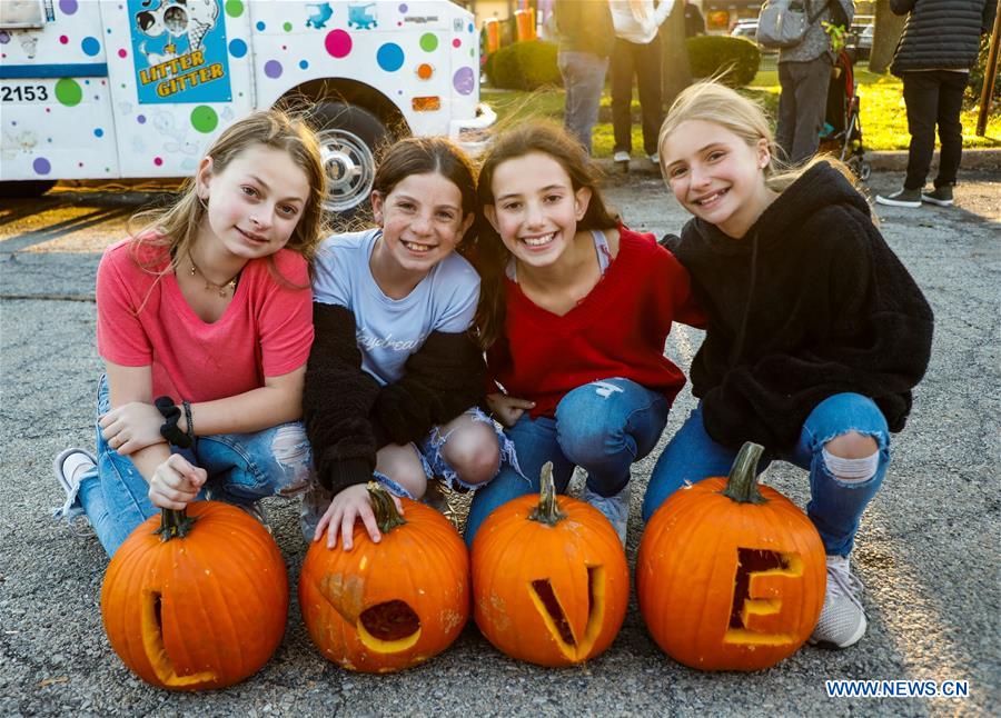 U.S.-ILLINOIS-HIGHWOOD-PUMPKIN-FESTIVAL