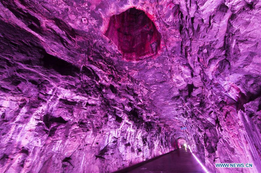 CANADA-ONTARIO-BROCKVILLE-RAILWAY TUNNEL-LIGHTS