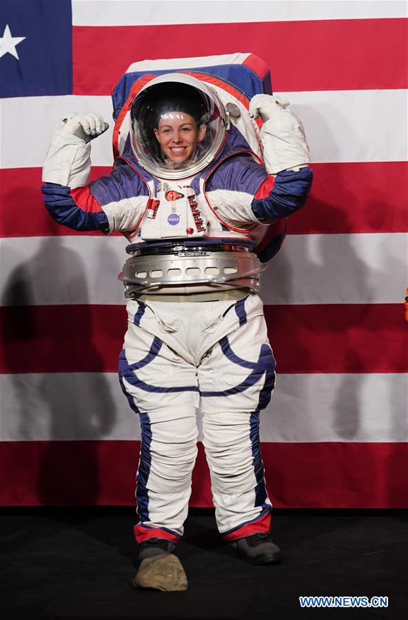 U.S.-WASHINGTON D.C.-NASA-NEW SPACESUITS-LUNAR LANDING