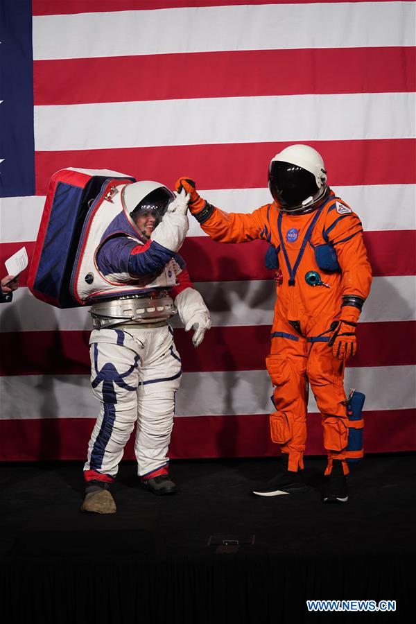 U.S.-WASHINGTON D.C.-NASA-NEW SPACESUITS-LUNAR LANDING