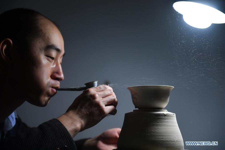 (MASTEROFCRAFTS)CHINA-JIANGXI-JINGDEZHEN-EGG SHELL PORCELAIN MAKERS (CN)