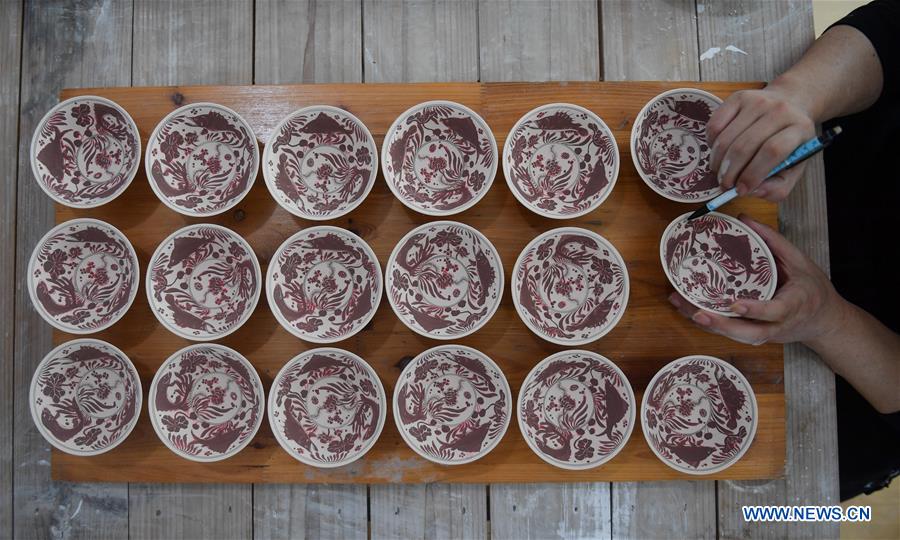 (MASTEROFCRAFTS)CHINA-JIANGXI-JINGDEZHEN-EGG SHELL PORCELAIN MAKERS (CN)