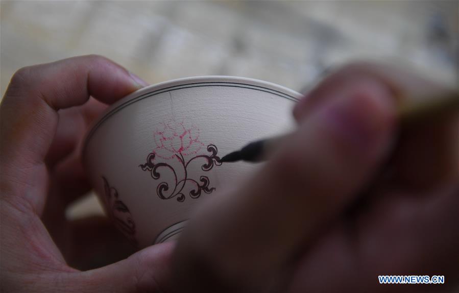 (MASTEROFCRAFTS)CHINA-JIANGXI-JINGDEZHEN-EGG SHELL PORCELAIN MAKERS (CN)