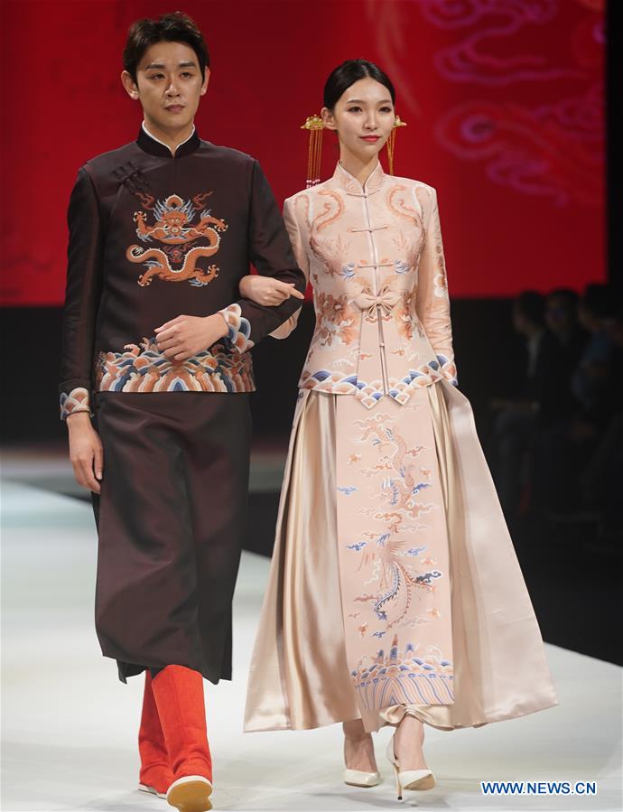 CHINA-JIANGSU-WEDDING DRESS-FASHION SHOW (CN)