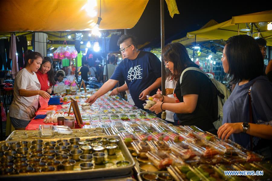 MALAYSIA-KUALA LUMPUR-TAMAN CONNAUGHT NIGHT MARKET