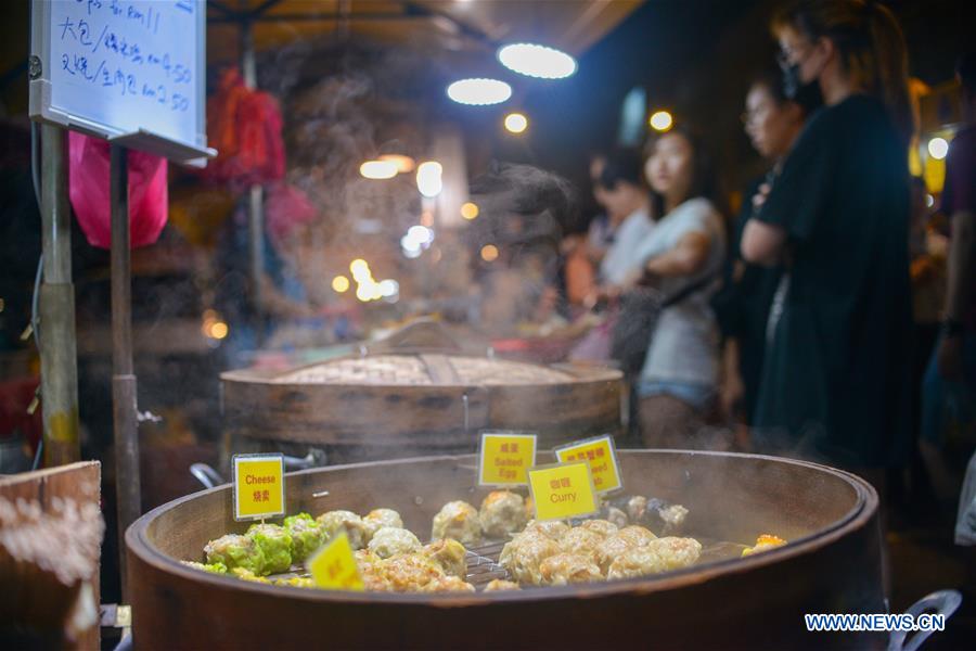 MALAYSIA-KUALA LUMPUR-TAMAN CONNAUGHT NIGHT MARKET