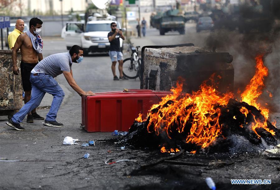 LEBANON-DEMONSTRATION-PROTESTERS