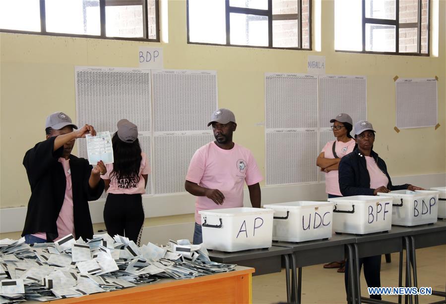 BOTSWANA-GABORONE-VOTE-COUNTING