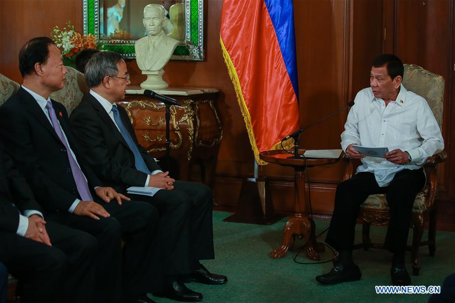PHILIPPINES-MANILA-DUTERTE-CHINA-HU CHUNHUA-MEETING 