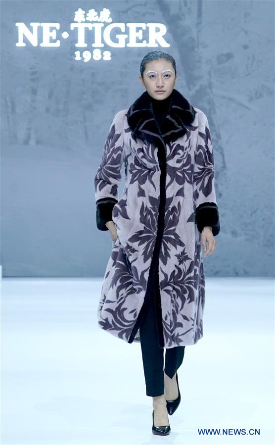 CHINA-BEIJING-FASHION WEEK (CN)