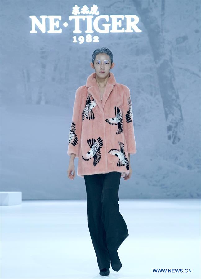 CHINA-BEIJING-FASHION WEEK (CN)