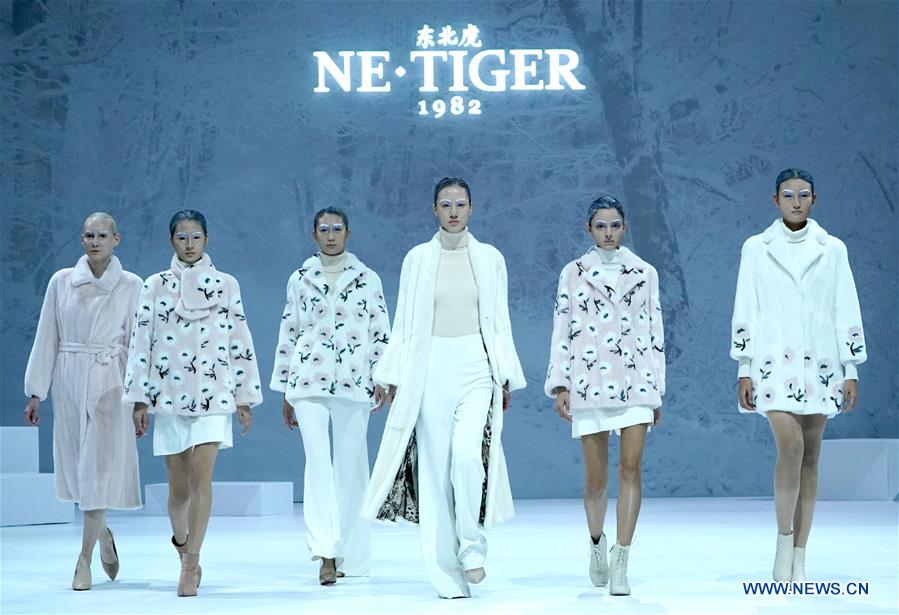 CHINA-BEIJING-FASHION WEEK (CN)