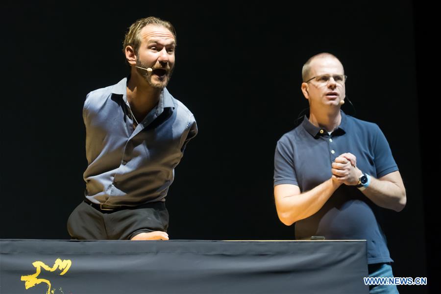  HUNGARY-BUDAPEST-NICK VUJICIC-LECTURE