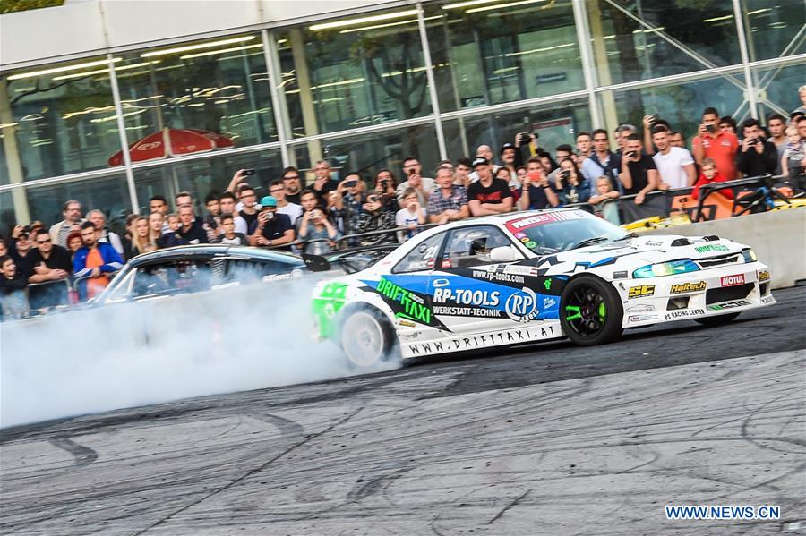 AUSTRIA-VIENNA-CUSTOM WHEELS-CAR STUNTS