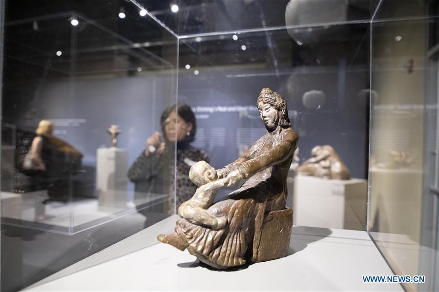 U.S.-NEW YORK-CHINESE SCULPTOR-EXHIBITION