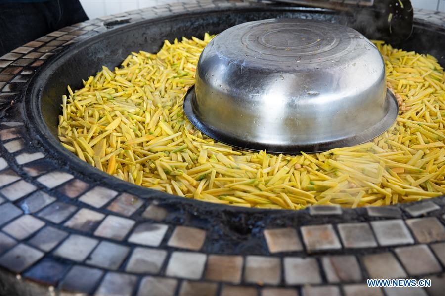 UZBEKISTAN-TASHKENT-FOOD-PLOV