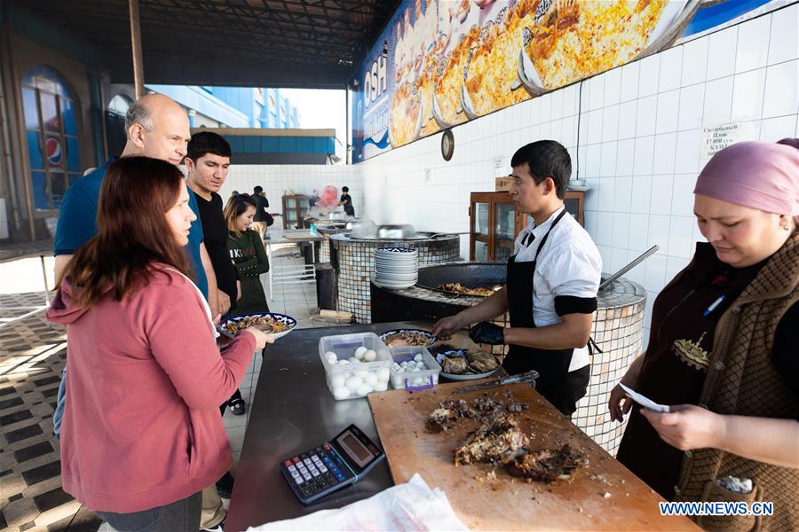 UZBEKISTAN-TASHKENT-FOOD-PLOV