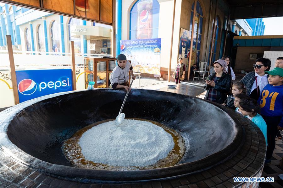 UZBEKISTAN-TASHKENT-FOOD-PLOV