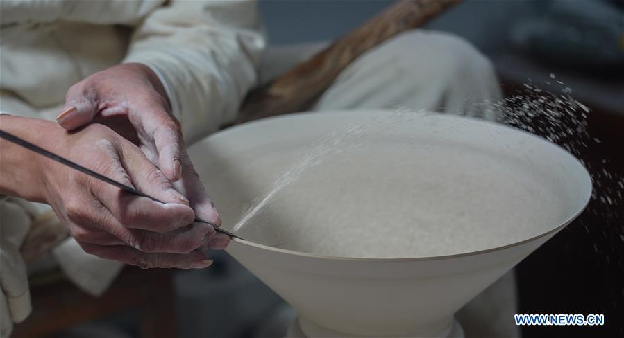 (MASTEROFCRAFTS)CHINA-JIANGXI-JINGDEZHEN-THIN BODY PORCELAIN (CN)