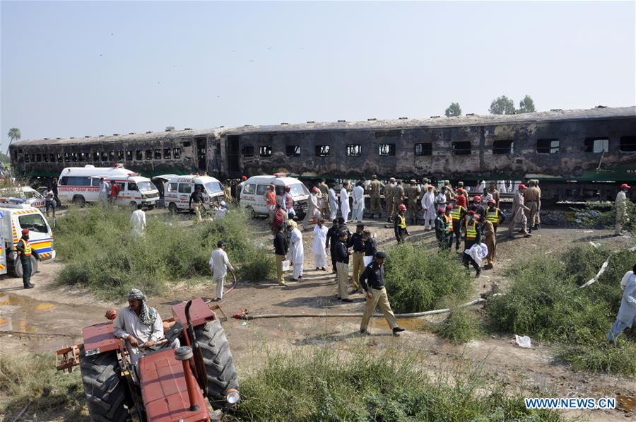 PAKISTAN-RAHIM YAR KHAN-TRAIN-FIRE