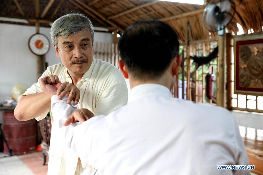 VIETNAM-HANOI-WING CHUN-MASTER