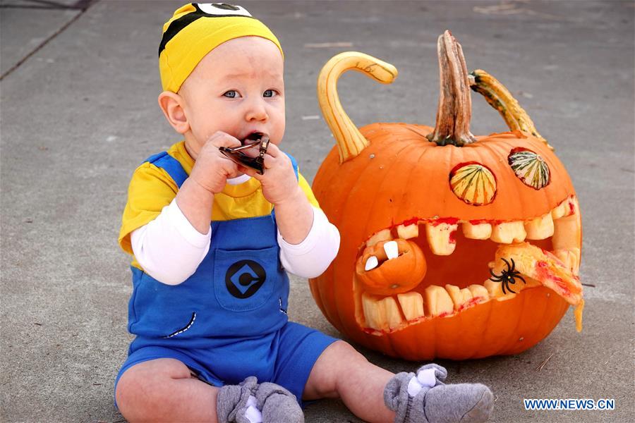 People celebrate Halloween in California, U.S. Xinhua English.news.cn