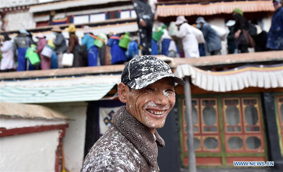 CHINA-LHASA-POTALA PALACE-ANNUAL WHITEWASHING (CN)