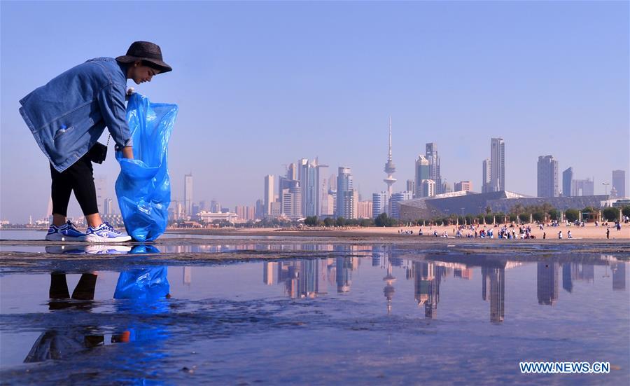 KUWAIT-KUWAIT CITY-BEACH CLEANUP CAMPAIGN
