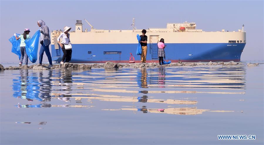 KUWAIT-KUWAIT CITY-BEACH CLEANUP CAMPAIGN