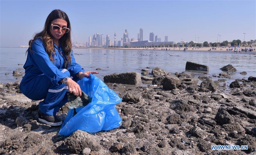 KUWAIT-KUWAIT CITY-BEACH CLEANUP CAMPAIGN