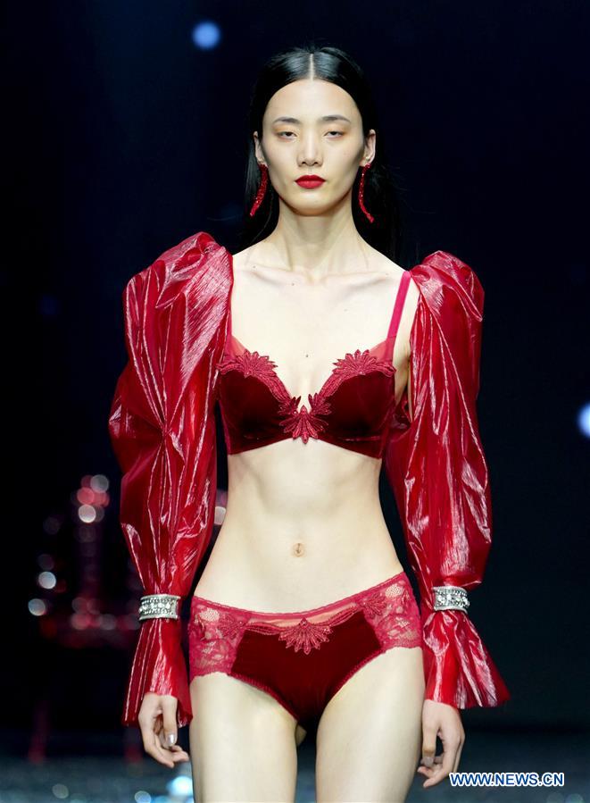 CHINA-BEIJING-CHINA FASHION WEEK-CLOSING (CN)