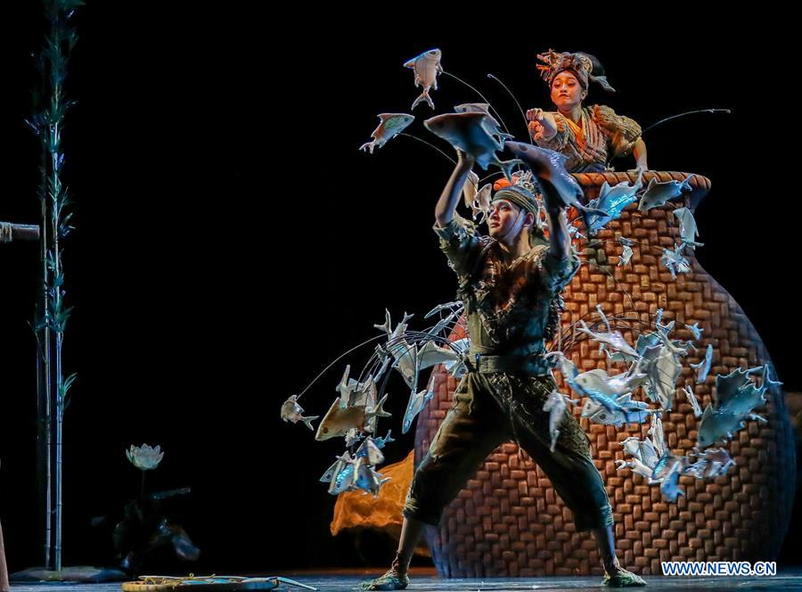 U.S.-SAN FRANCISCO-CHINA-CHILDREN'S DRAMA