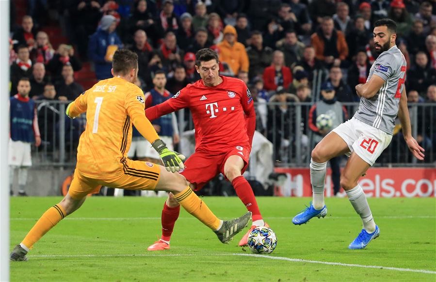 (SP)GERMANY-MUNICH-SOCCER-UEFA CHAMPIONS LEAGUE-BAYERN MUNICH VS OLYMPIACOS