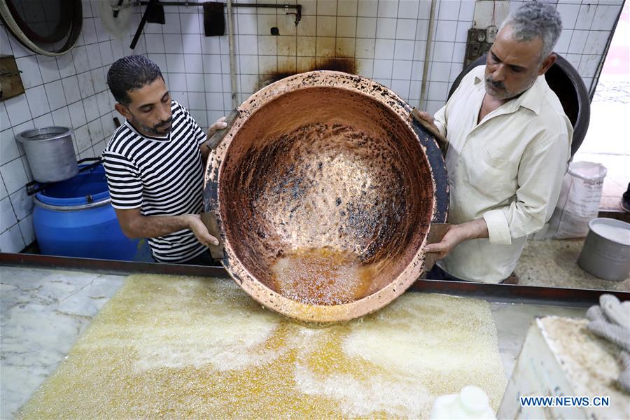 EGYPT-TANTA-TRADITIONAL SUGAR CANDY