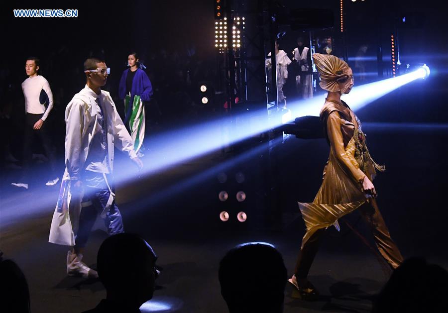 CHINA-SHANDONG-QINGDAO-FASHION SHOW (CN)