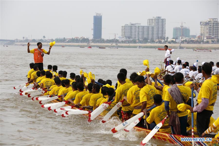 CAMBODIA-PHNOM PENH-WATER FESTIVAL-CELEBRATION
