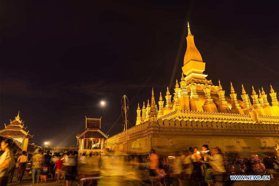 LAOS-VIENTIANE-THAT LUANG FESTIVAL
