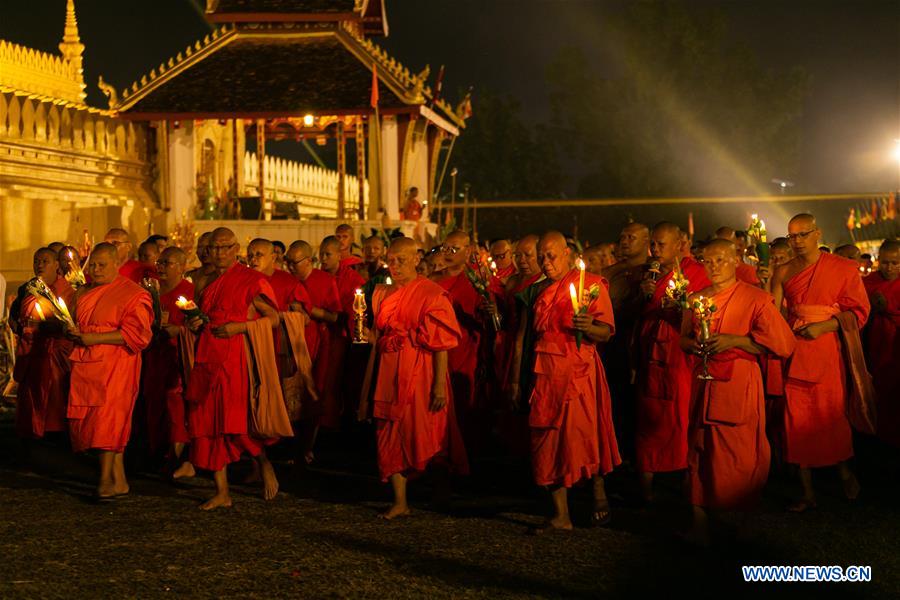 LAOS-VIENTIANE-THAT LUANG FESTIVAL
