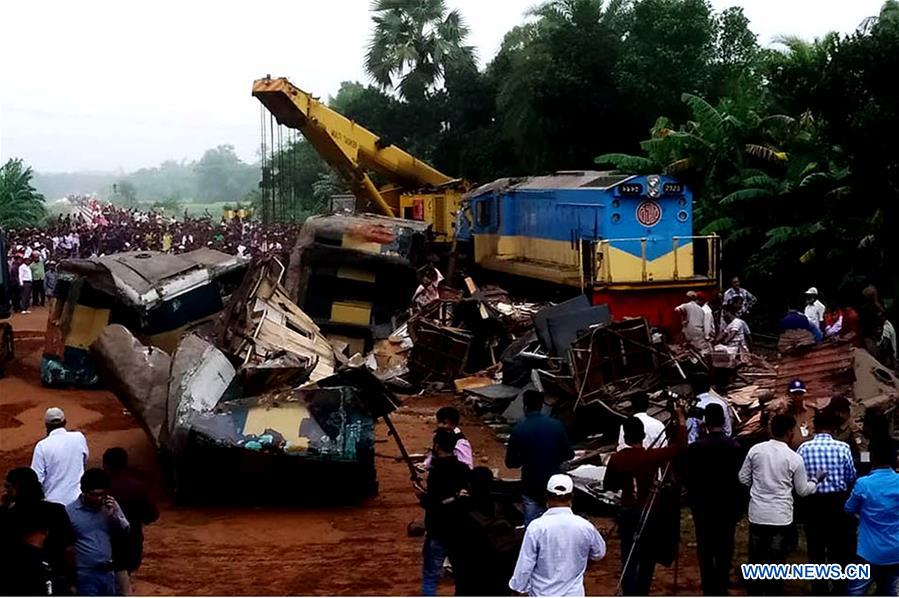 (SPOT NEWS)BANGLADESH-BRAHMANBARIA-TRAIN-CRASH