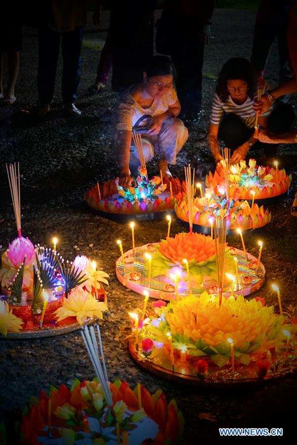 BRUNEI-BANDAR SERI BEGAWAN-THAILAND-WATER LANTERN