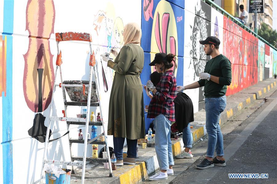 IRAQ-BAGHDAD-GRAFFITI