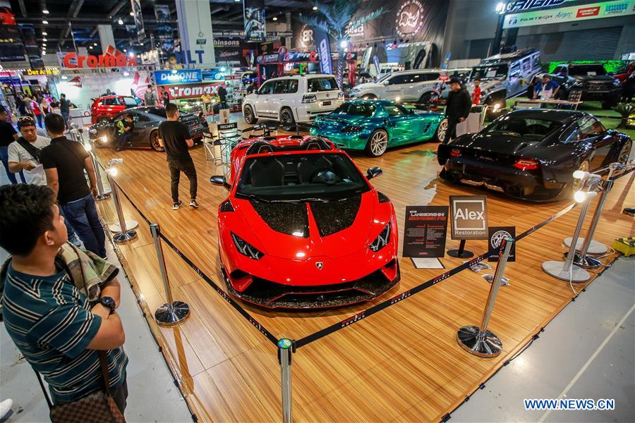 PHILIPPINES-PASAY CITY-MANILA AUTO SALON AND SPORT TRUCK SHOW