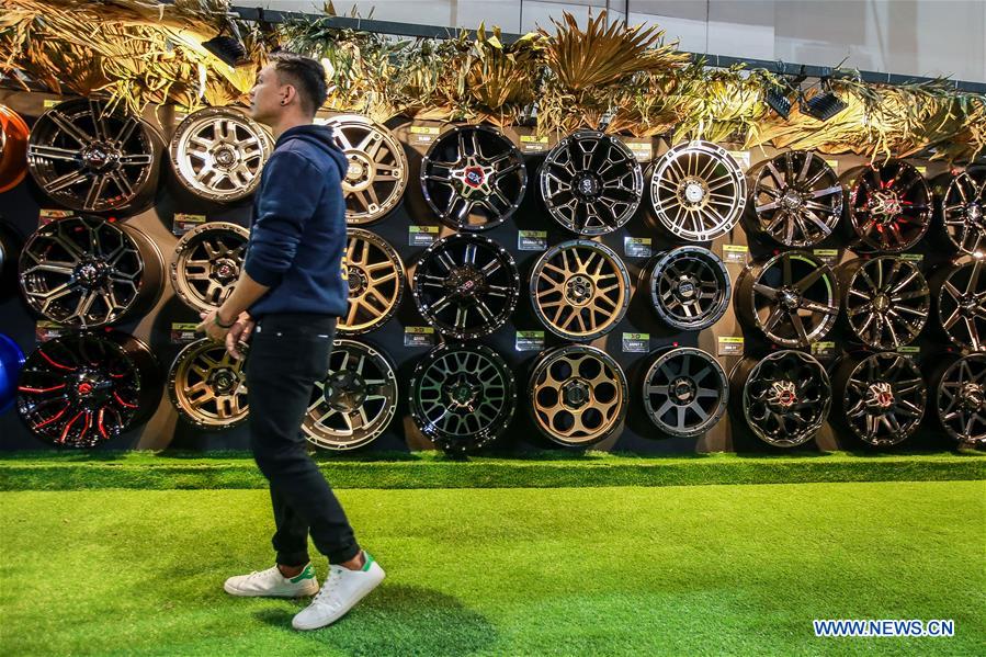 PHILIPPINES-PASAY CITY-MANILA AUTO SALON AND SPORT TRUCK SHOW